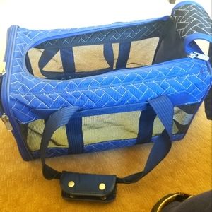 17 x 10.5 x 10.5 pet carrier